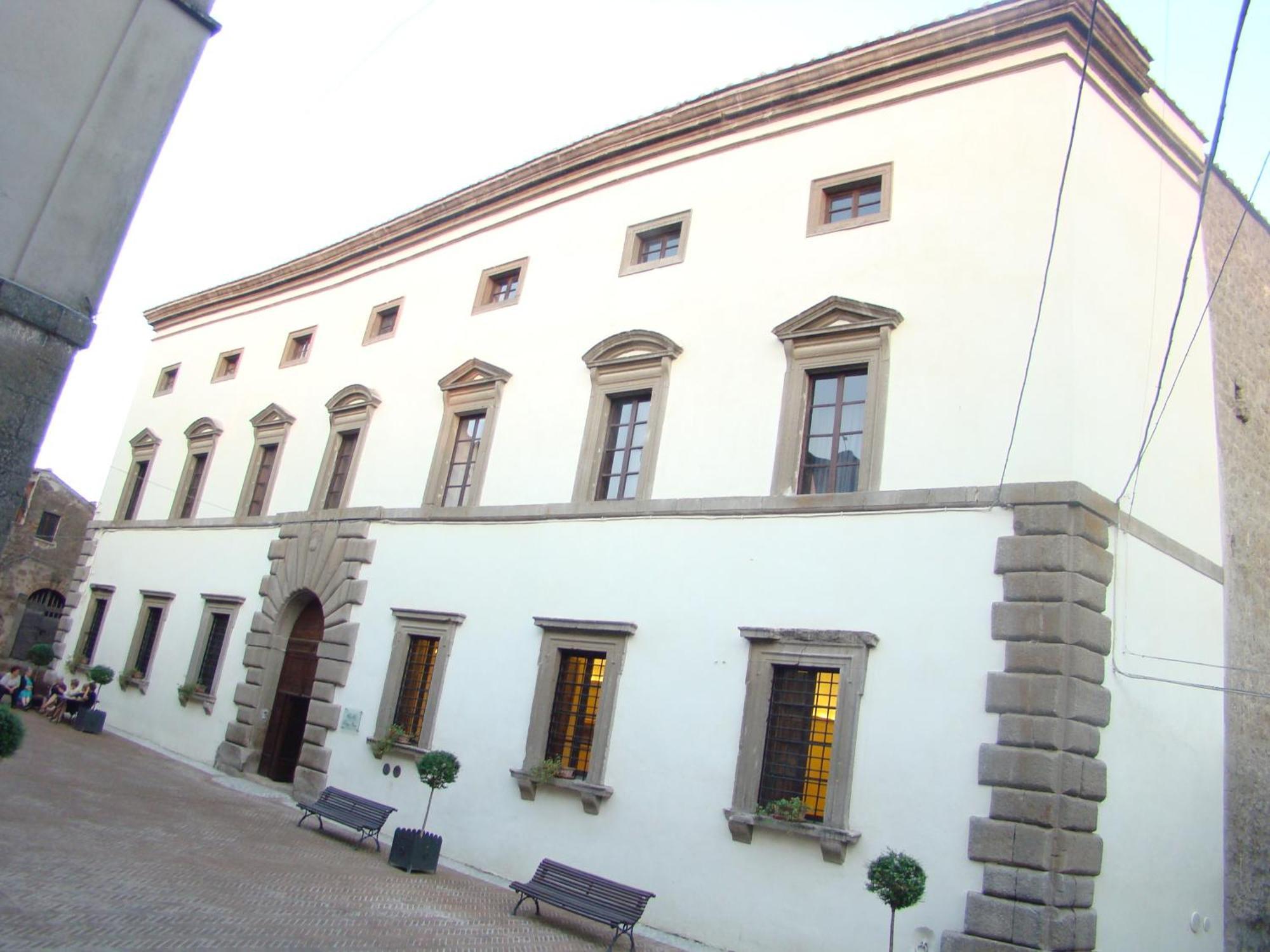 לינה וארוחת בוקר בומארזו Palazzo Orsini מראה חיצוני תמונה